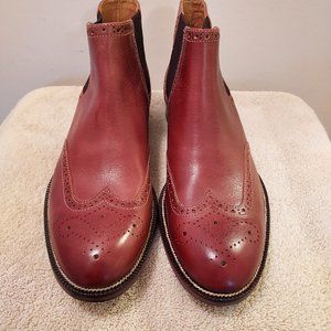 JOHNSTON & MURPHY  MEN'S BOOT'S, NEW IN THE BOX